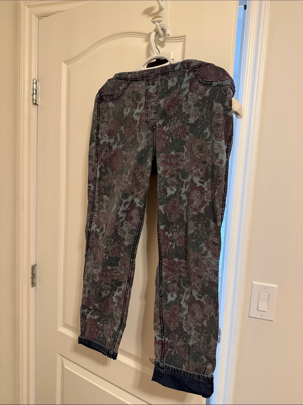 Floral-Print Women's Jeans in Blue and Plum